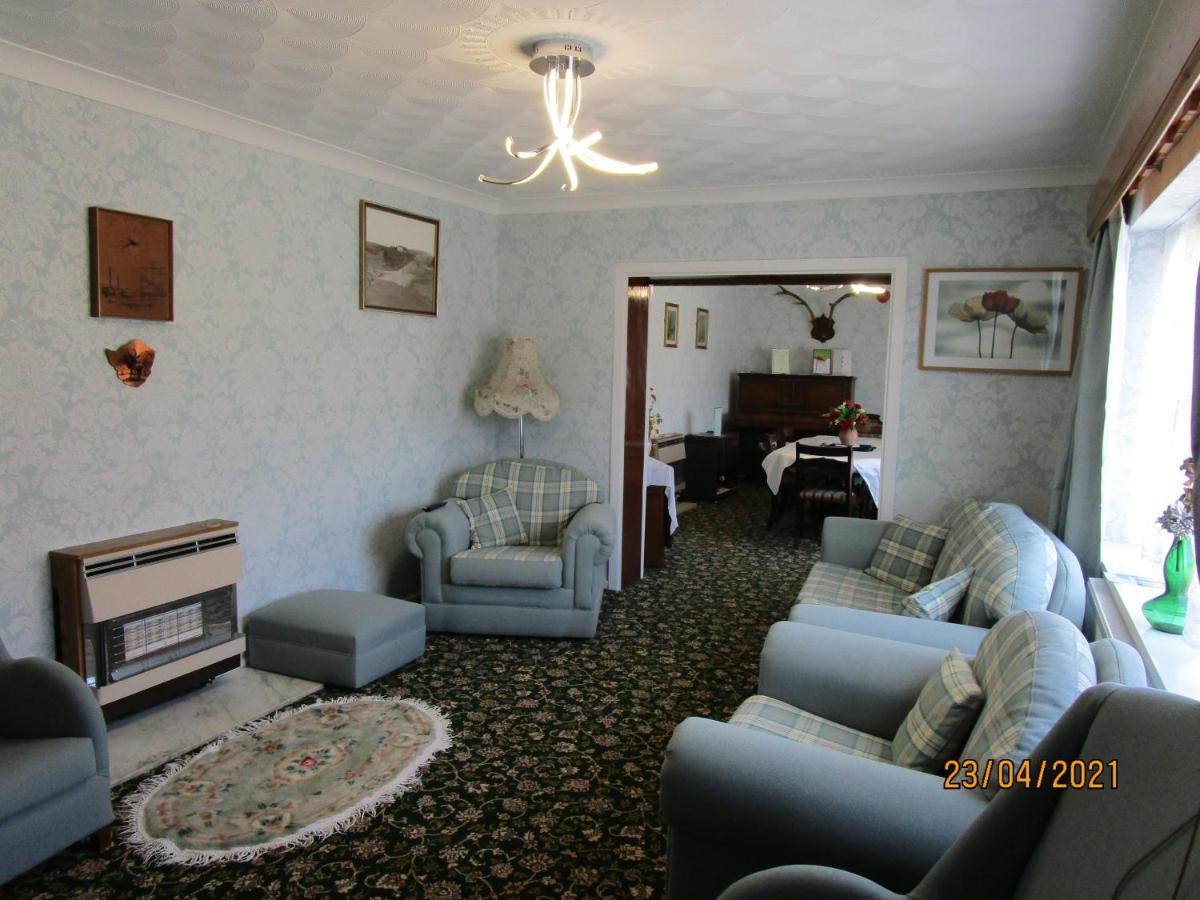 Tremains Guest House Bridgend  Dış mekan fotoğraf