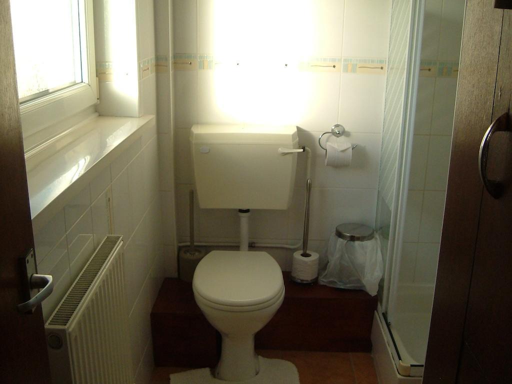 Tremains Guest House Bridgend  Oda fotoğraf